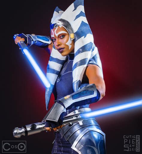 Ahsoka Tano cosplayer fucking Mandalorian in the woods